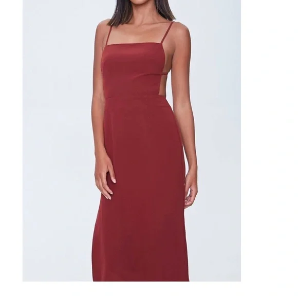 Maxi dress with side slit - Picture 1 of 7
